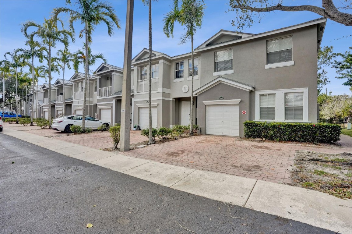 SHOMA COURTYARDS II - Residential