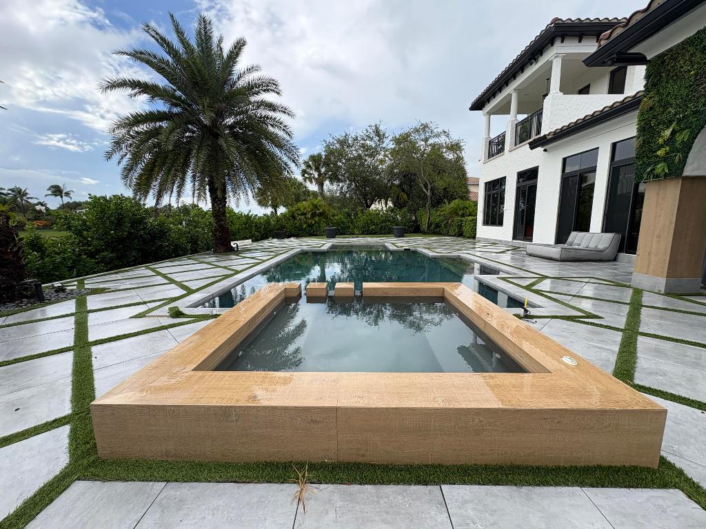 PARKLAND GOLF & COUNTRY CLUB - Residential