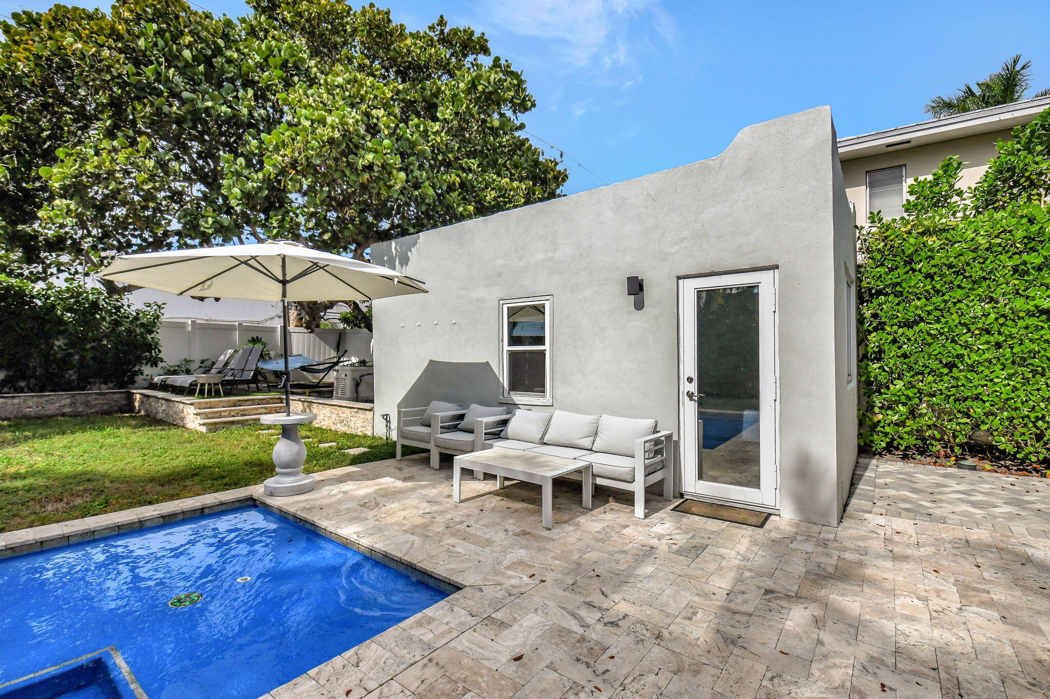 HALLER & GROOTMANS - Residential Lease