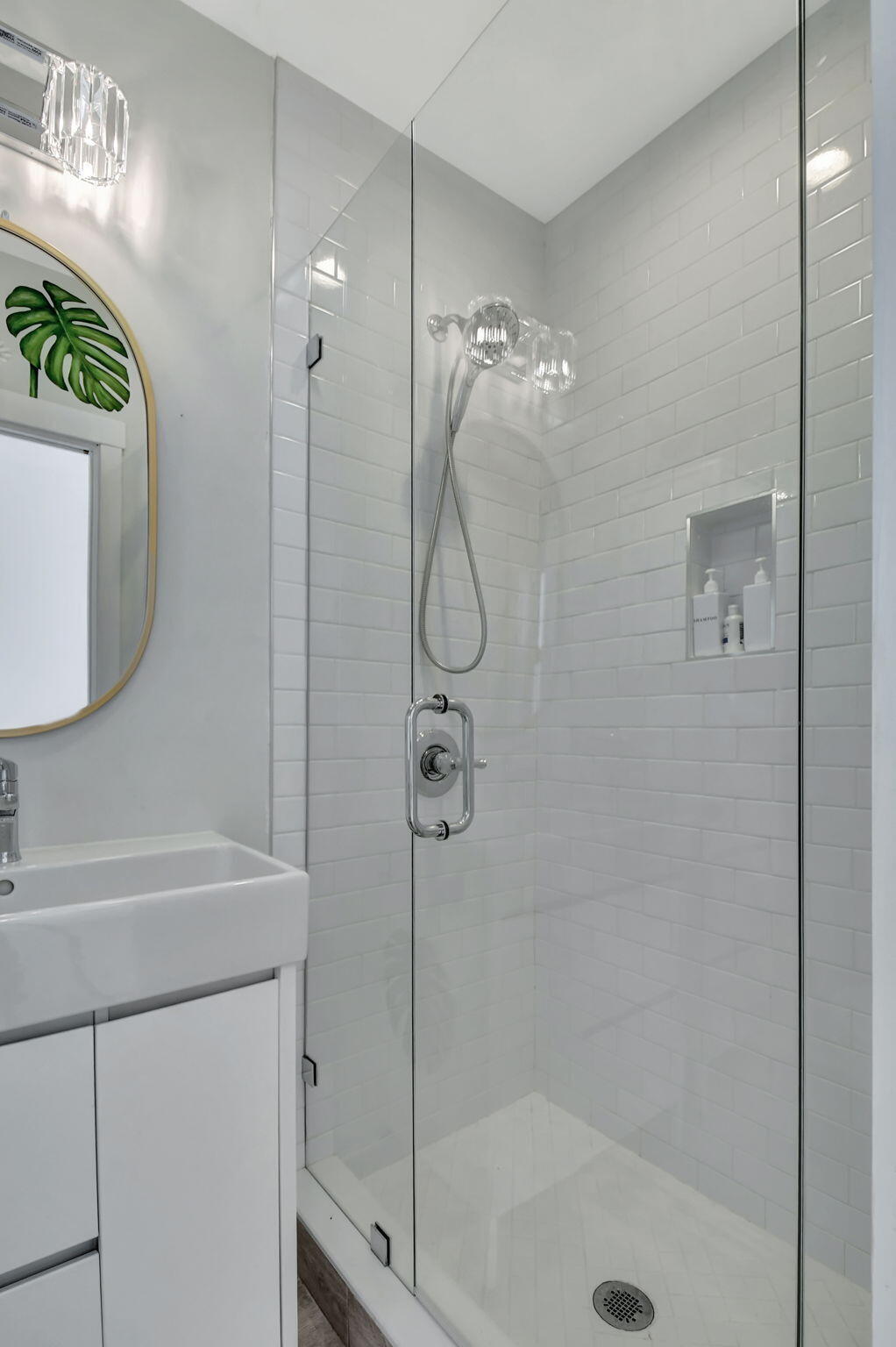 HALLER & GROOTMANS - Residential Lease