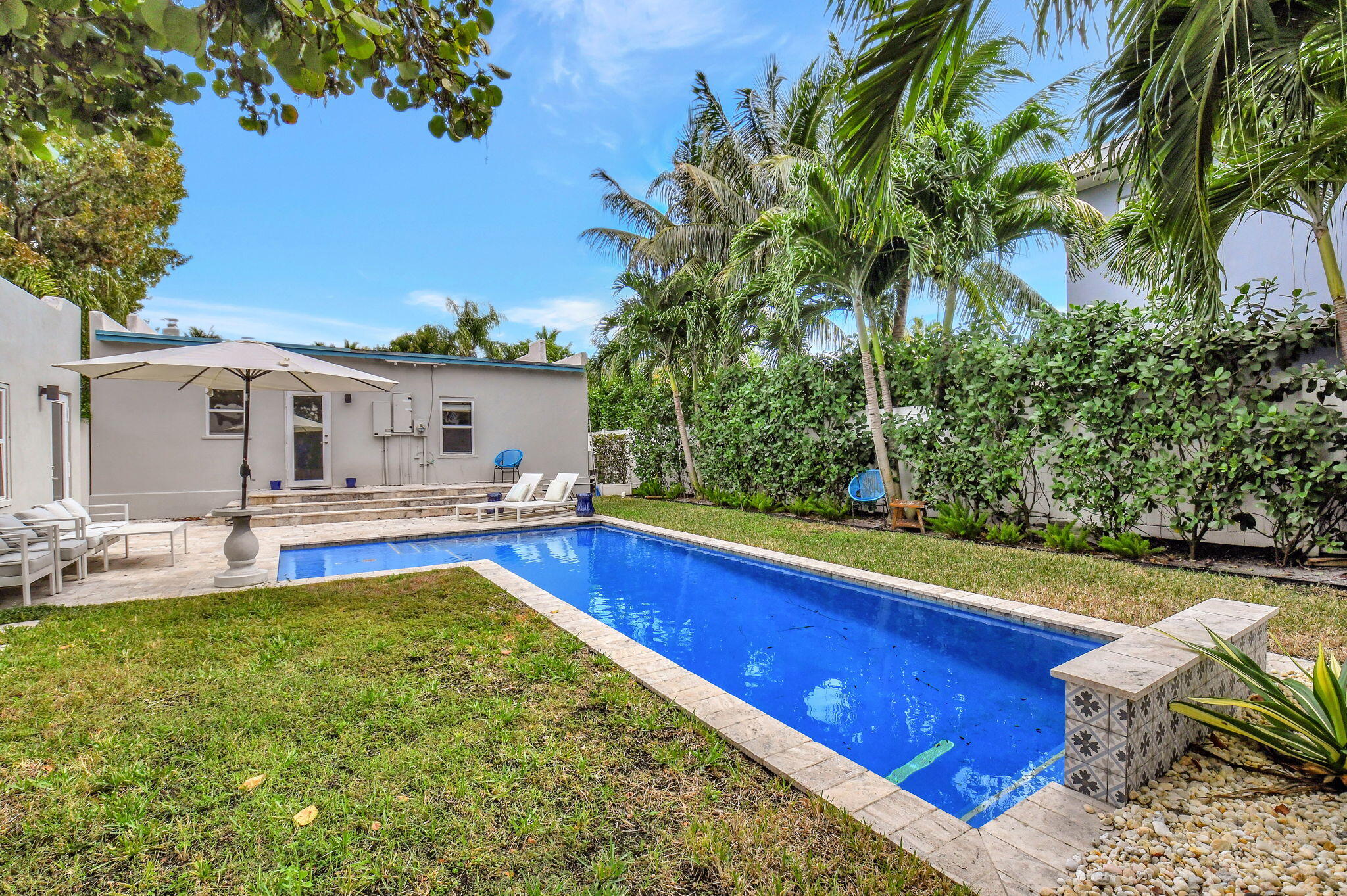 HALLER & GROOTMANS - Residential Lease