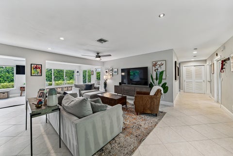 Tiny photo for 3652 NE 18TH Avenue, Oakland Park, FL 33334 (MLS # B26056946)