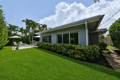 Tiny photo for 3652 NE 18TH Avenue, Oakland Park, FL 33334 (MLS # B26056946)
