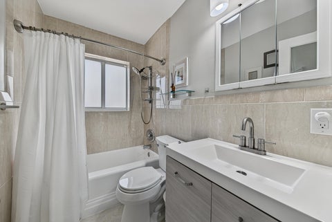 Tiny photo for 3652 NE 18TH Avenue, Oakland Park, FL 33334 (MLS # B26056946)