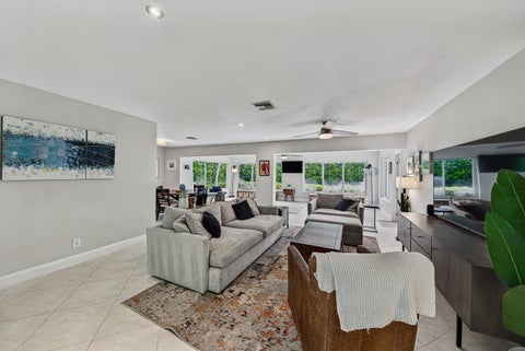 Tiny photo for 3652 NE 18TH Avenue, Oakland Park, FL 33334 (MLS # B26056946)