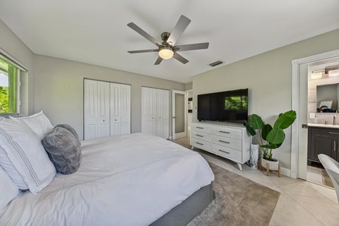 Tiny photo for 3652 NE 18TH Avenue, Oakland Park, FL 33334 (MLS # B26056946)