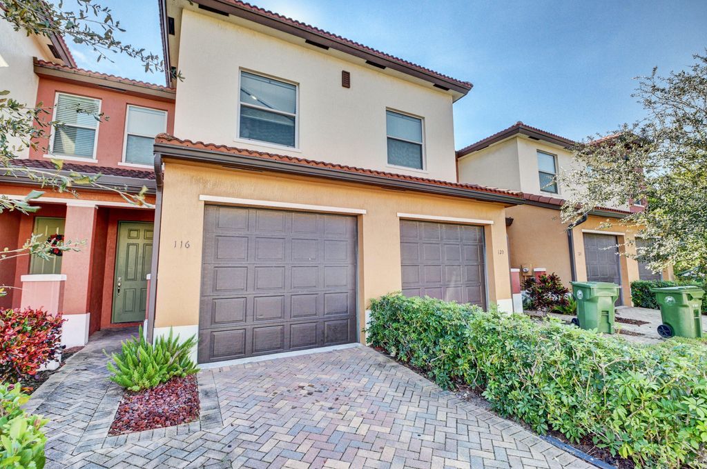 Photo of 101 Harrington Court, Palm Springs, FL 33461 (MLS # B26027470)