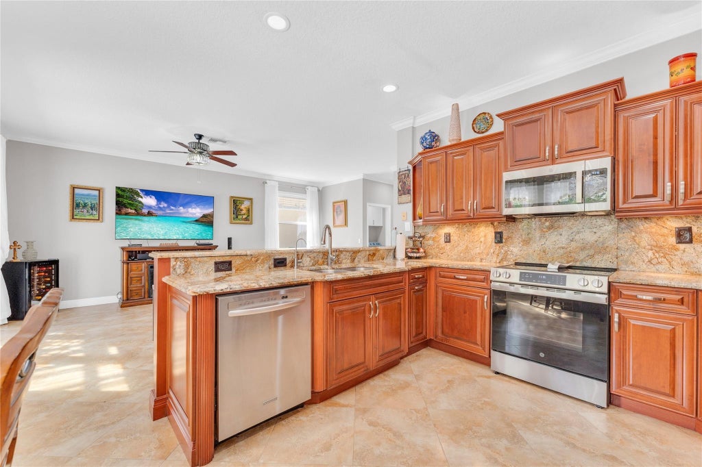 Photo of 5279 NW 112th Way, Coral Springs, FL 33076 (MLS # F10528795)