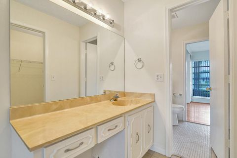 Tiny photo for 2521 Juniper Drive #11-b, Delray Beach, FL 33445 (MLS # B26031087)