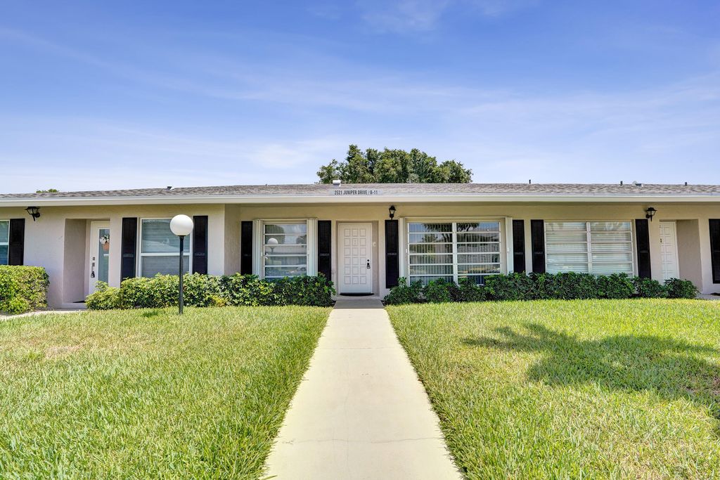 Photo of 2521 Juniper DR #11-b, Delray Beach, FL 33445 (MLS # B26031087)
