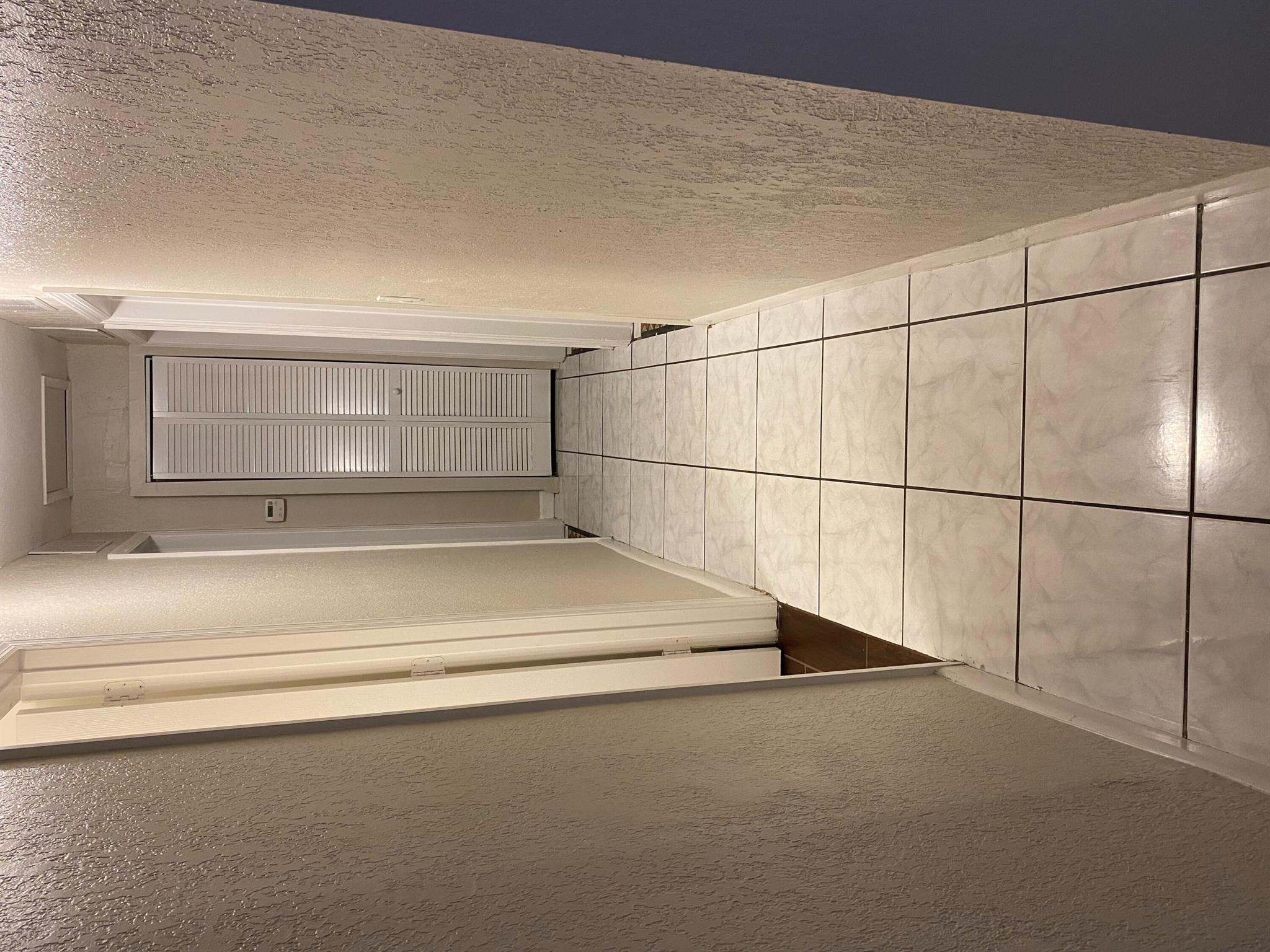 SUNRISE ESTATES - Residential Lease