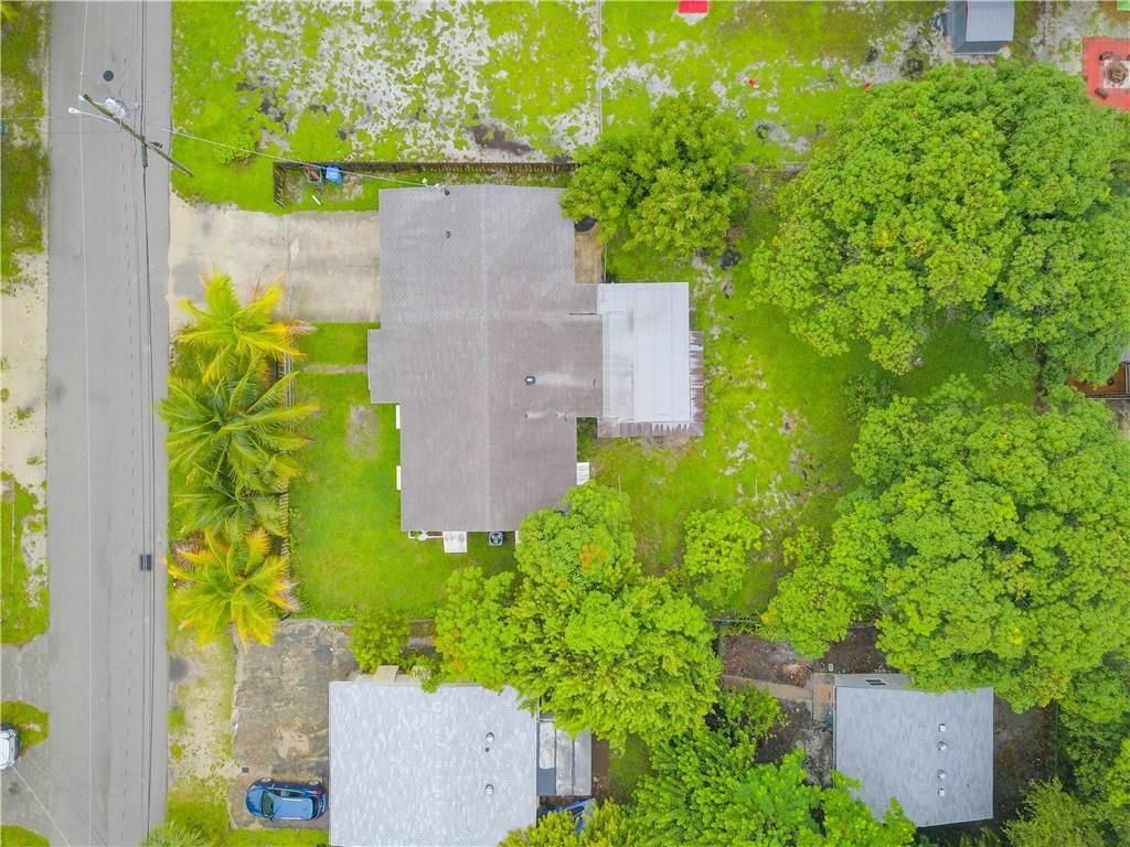 Photo of 645 NE 32nd St, Oakland Park, FL 33334 (MLS # F10301966)