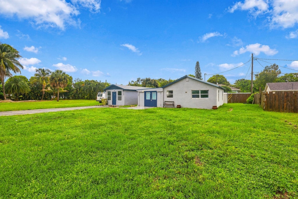 Photo of 120 Pleasant Place #2, Palm Springs, FL 33461 (MLS # B26080629)