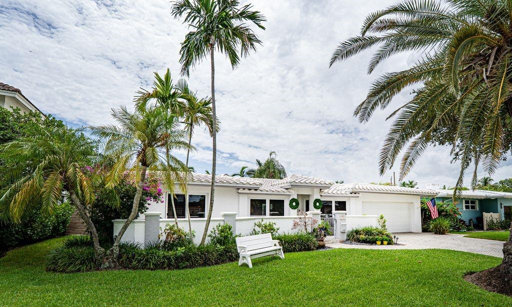 Welcome to your dream rental! This lovely ranch-style home features 3 spacious bedrooms and 3 full baths, offering bright, open living spaces perfect for relaxation and entertaining. Multiple sliding glass doors invite you to step outside to your own breathtaking tropical oasis — a sparkling private pool surrounded by lush gardens.
Enjoy the ideal location just minutes from the pristine ocean and the vibrant Lauderdale-by-the-Sea downtown area, filled with dining, shopping, and entertainment options.
Whether you’re looking for a serene getaway or a stylish home base, this rental is available for minimum 3-month leases, perfect for seasonal living or extended stays. Immediate to Jan 15th, 2026
Don’t miss out on this exceptional opportunity to live the coastal lifestyle you deserve!