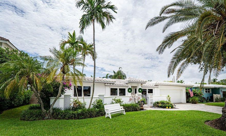 Welcome to your dream rental! This lovely ranch-style home features 3 spacious bedrooms and 3 full baths, offering bright, open living spaces perfect for relaxation and entertaining. Multiple sliding glass doors invite you to step outside to your own breathtaking tropical oasis — a sparkling private pool surrounded by lush gardens.
Enjoy the ideal location just minutes from the pristine ocean and the vibrant Lauderdale-by-the-Sea downtown area, filled with dining, shopping, and entertainment options.


Whether you’re looking for a serene getaway or a stylish home base.
AVAILABLE IMMEDIATELY TO JAN 15th, 2026

Don’t miss out on this exceptional opportunity to live the coastal lifestyle you deserve! Without the headaches or fees associated with Hotel stays