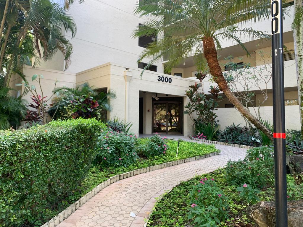 TRADEWINDS B CONDO - Residential Lease