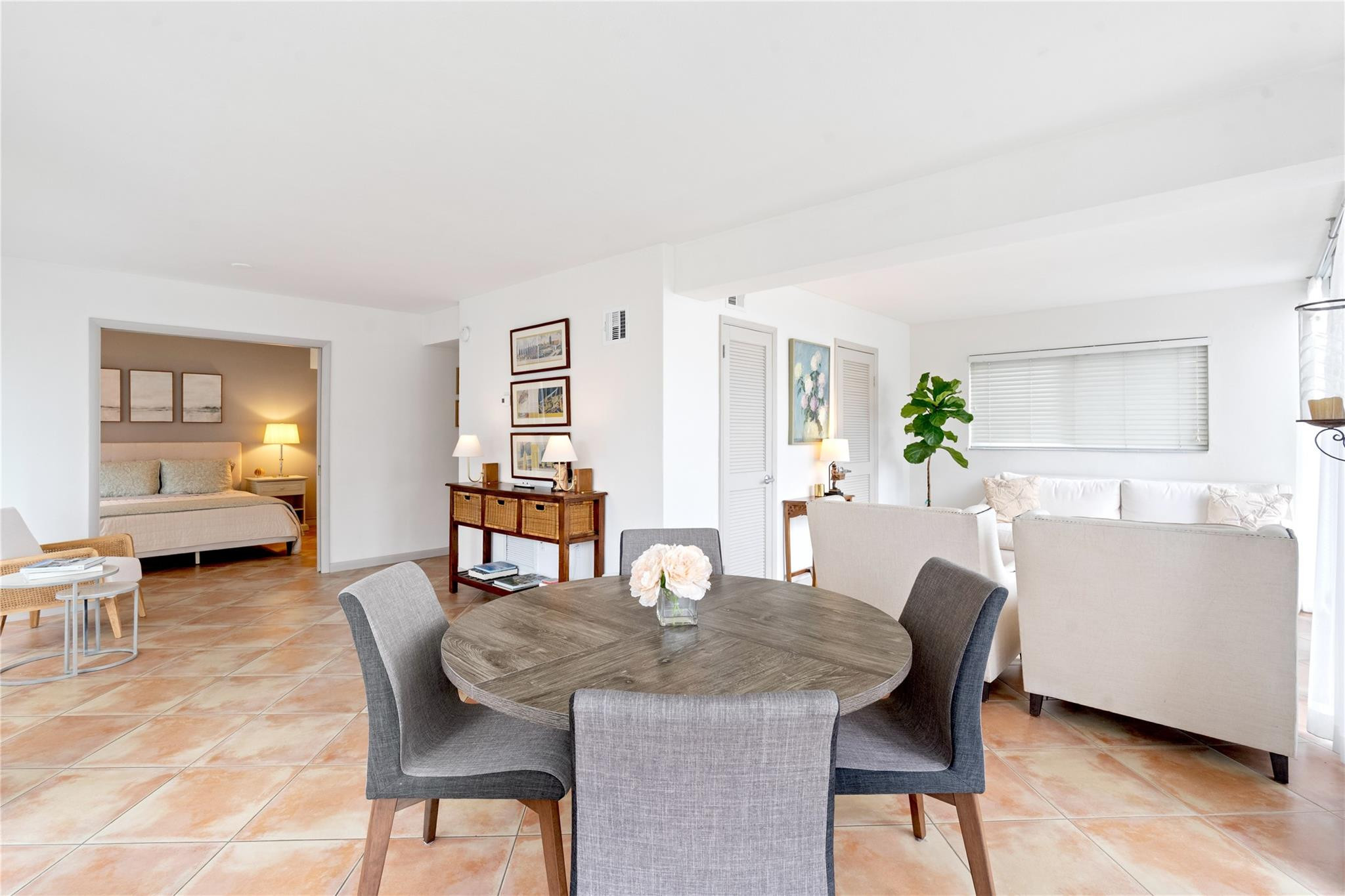 2740 Yacht Club Boulevard 9D