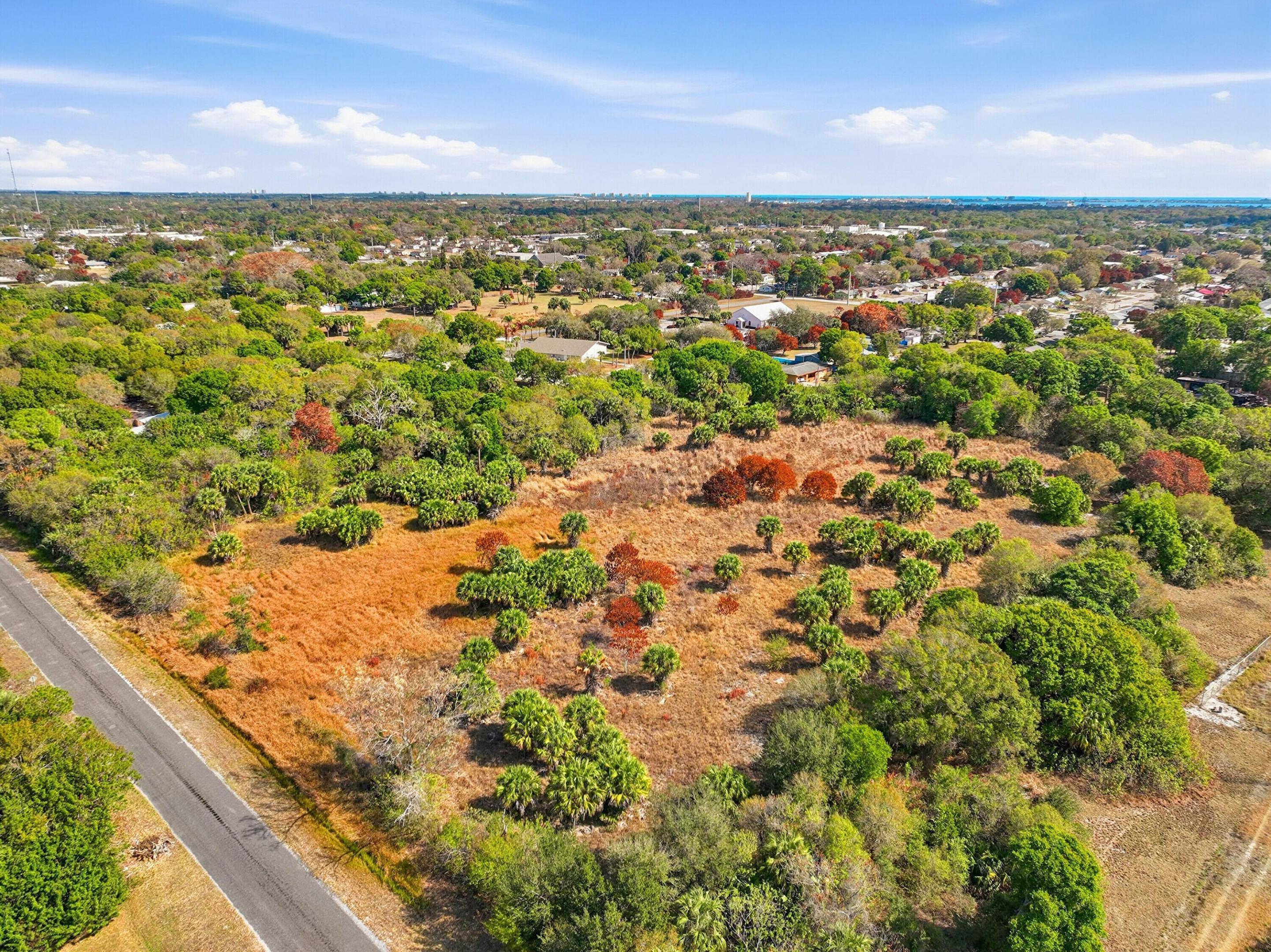 METES AND BOUNDS - Land