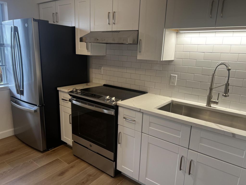 Photo of 609 NE 6th Court #B, Boynton Beach, FL 33435 (MLS # B26046482)