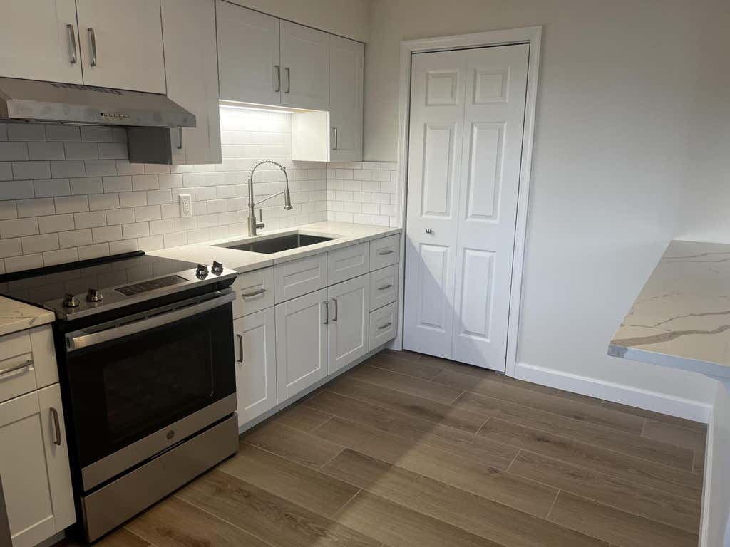 Photo of 609 NE 6th Court #B, Boynton Beach, FL 33435 (MLS # B26046482)