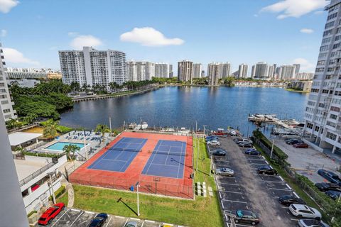 Photo of 2750 NE 183rd St #911, Aventura, FL 33160 (MLS # F10533697) Photo of 2750 NE 183rd St #911, Aventura, FL 33160 (MLS # F10533697)
