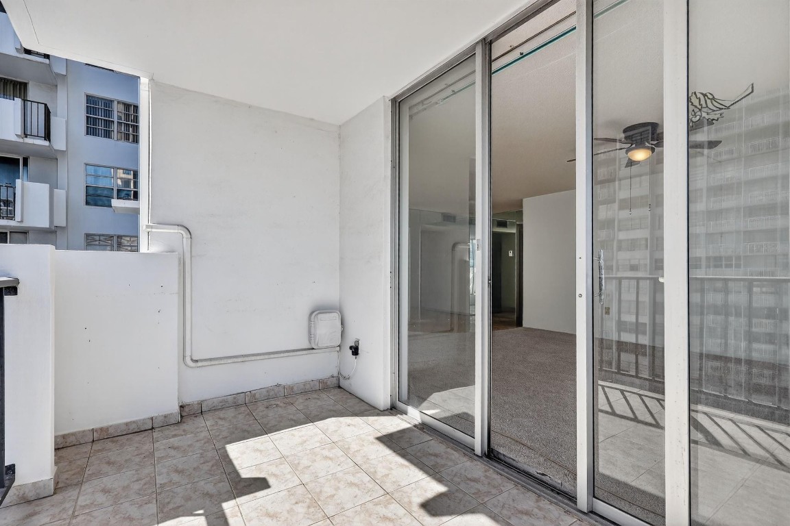 Commodore Plaza - Residential