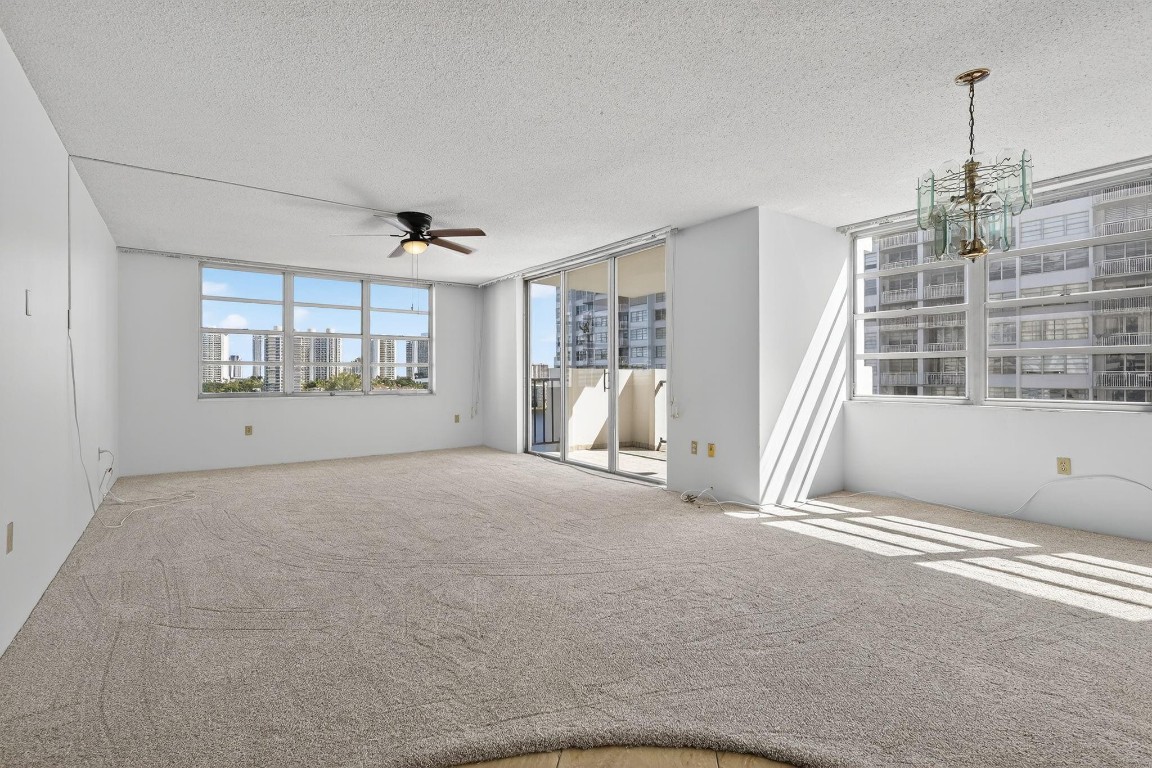 Commodore Plaza - Residential