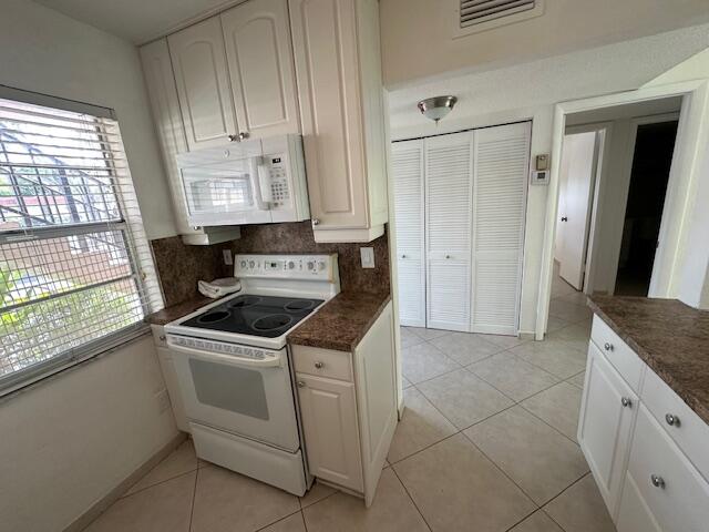 21 Abbey Lane 107