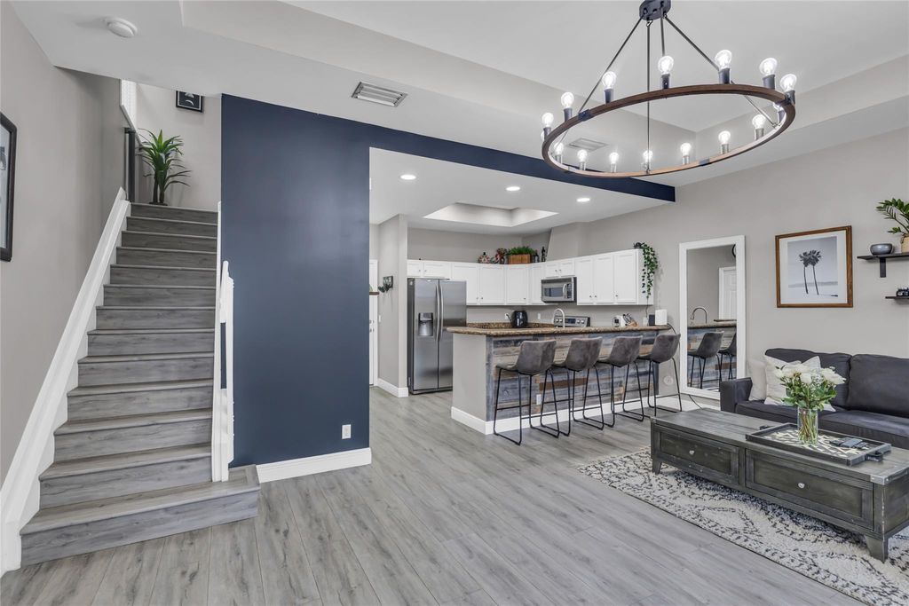 Photo of 505 SW 18th Avenue #7, Fort Lauderdale, FL 33312 (MLS # F10479338)