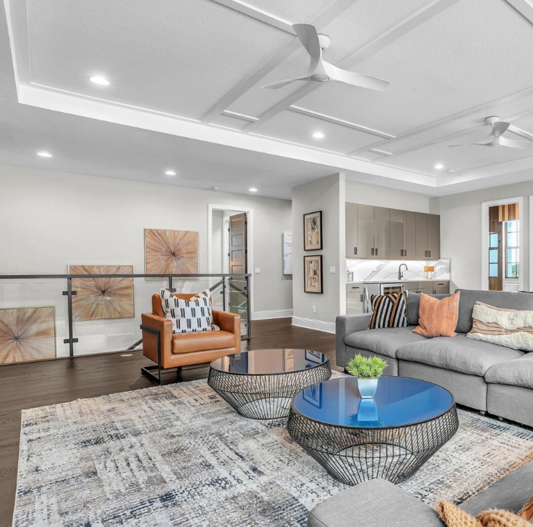 ALTON NEIGHBORHOOD - Residential Lease