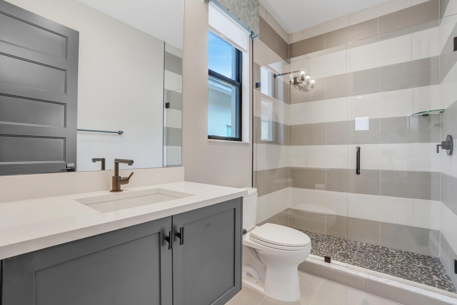 ALTON NEIGHBORHOOD - Residential Lease