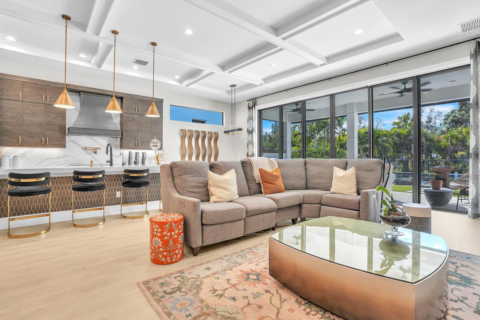 ALTON NEIGHBORHOOD - Residential Lease