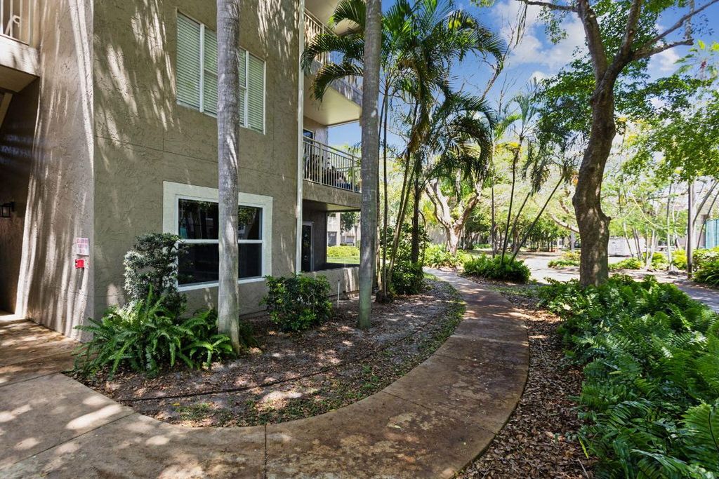 Photo of 1780 Palm Cove Boulevard #6-104, Delray Beach, FL 33445 (MLS # R10976922)