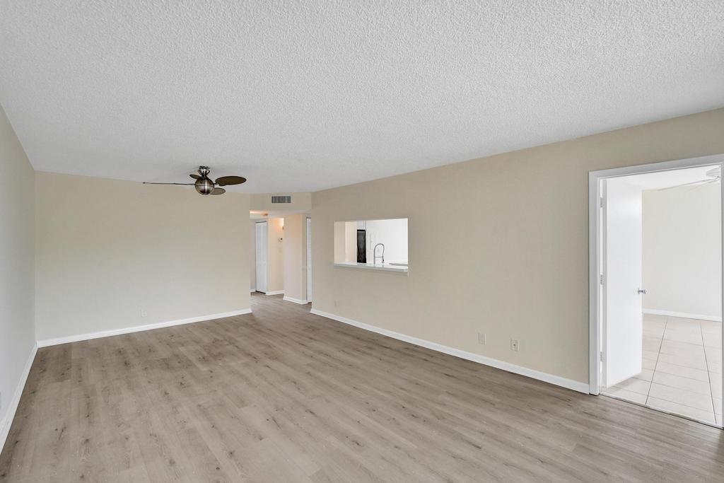 9510 Seagrape Dr 301
