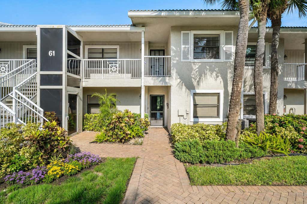 Photo of 61 Eastgate Drive #C, Boynton Beach, FL 33436 (MLS # B26064567)