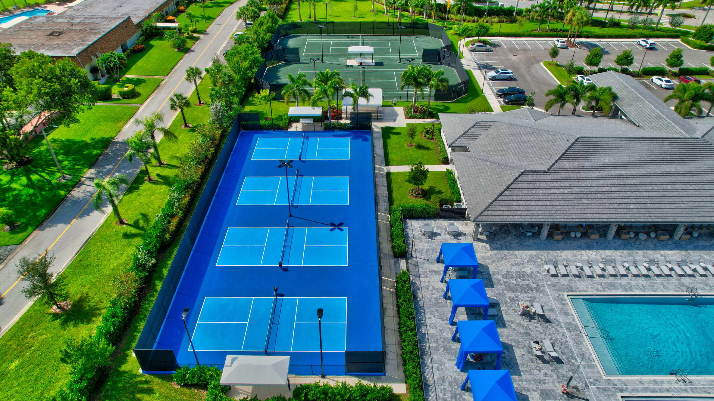 AVALON TRAILS AT VILLAGES OF ORIOLE PUD - Residential