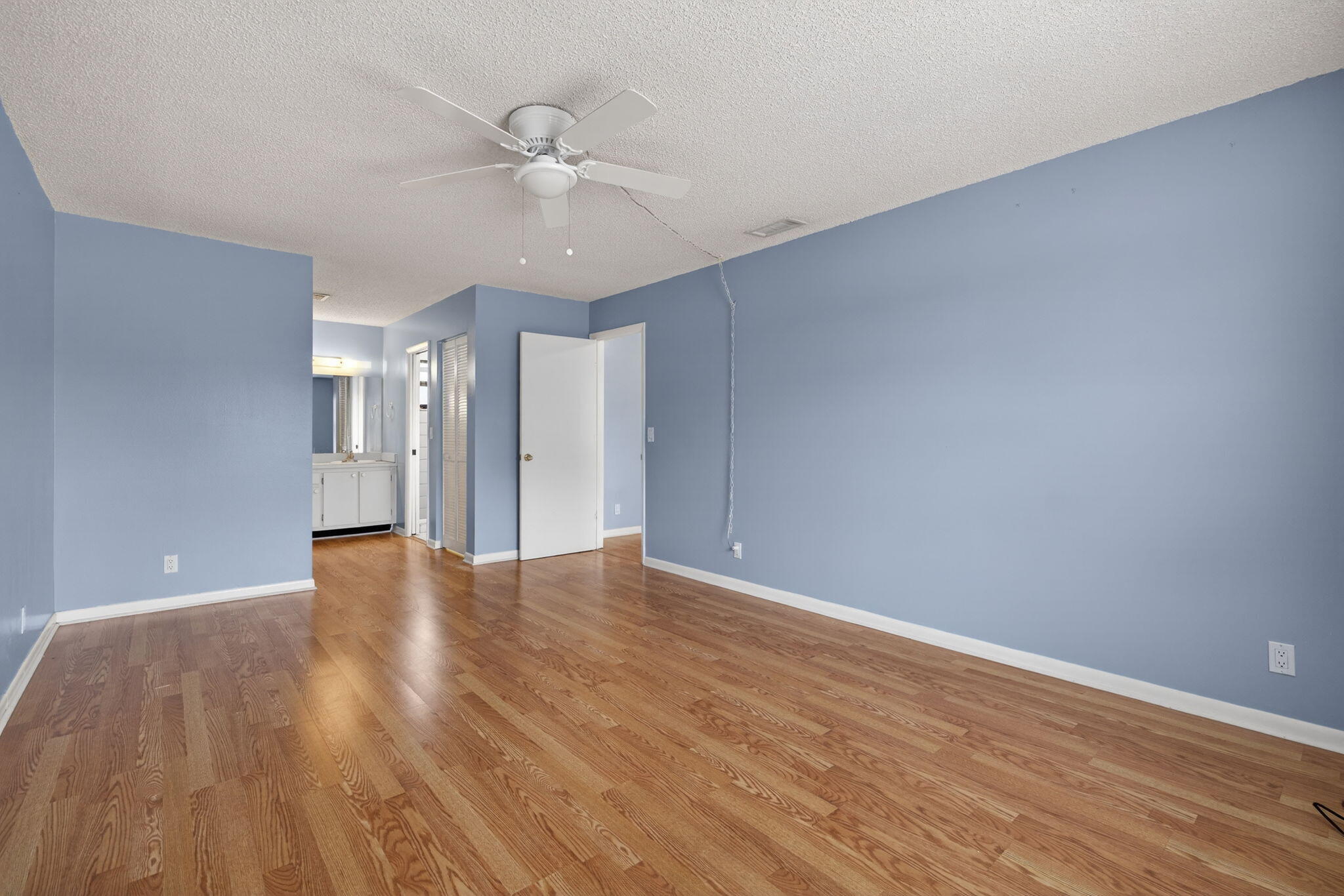 JUPITER VILLAGE TOWNHOMES - Residential