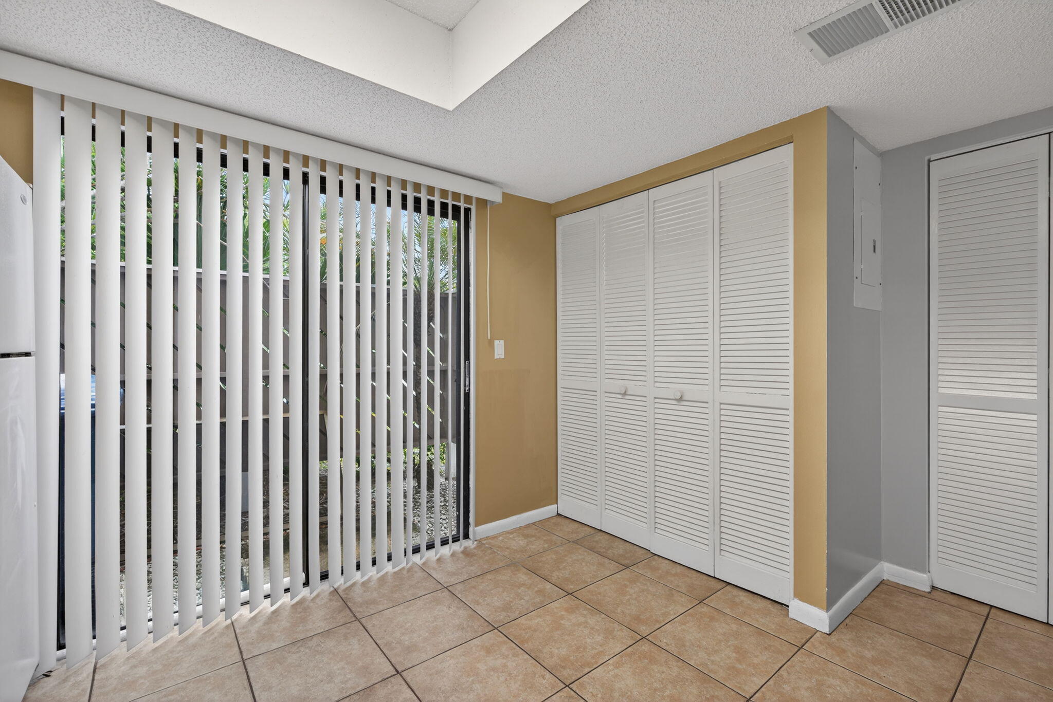 JUPITER VILLAGE TOWNHOMES - Residential