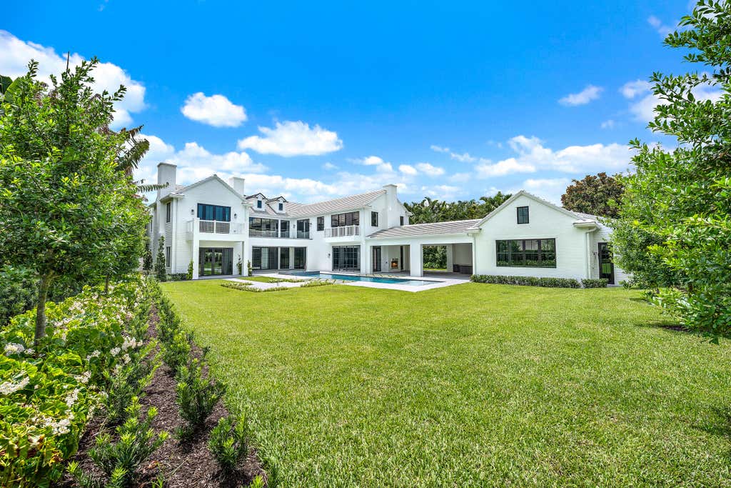 Photo of 467 MARINER Drive, Jupiter, FL 33477 (MLS # B26053005)