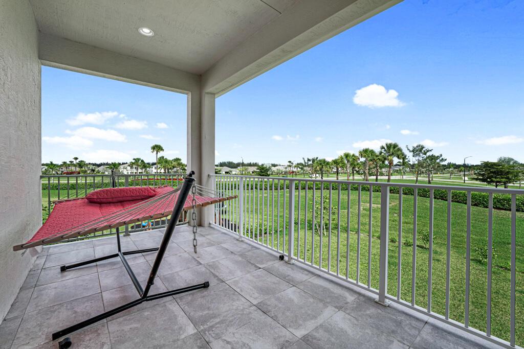 ORCHARDS OF WESTLAKE PHAS - Residential Lease