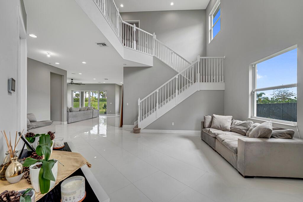 ORCHARDS OF WESTLAKE PHAS - Residential Lease