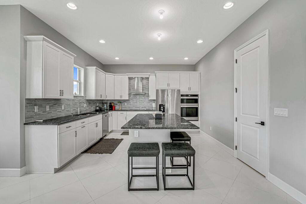 ORCHARDS OF WESTLAKE PHAS - Residential Lease