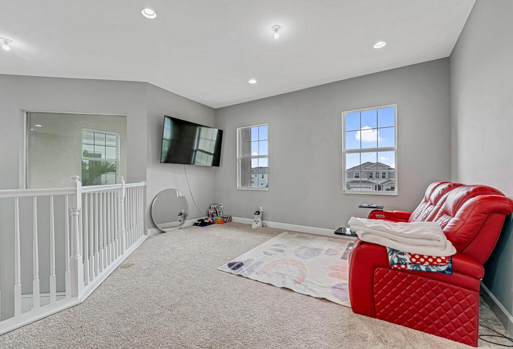 ORCHARDS OF WESTLAKE PHAS - Residential Lease