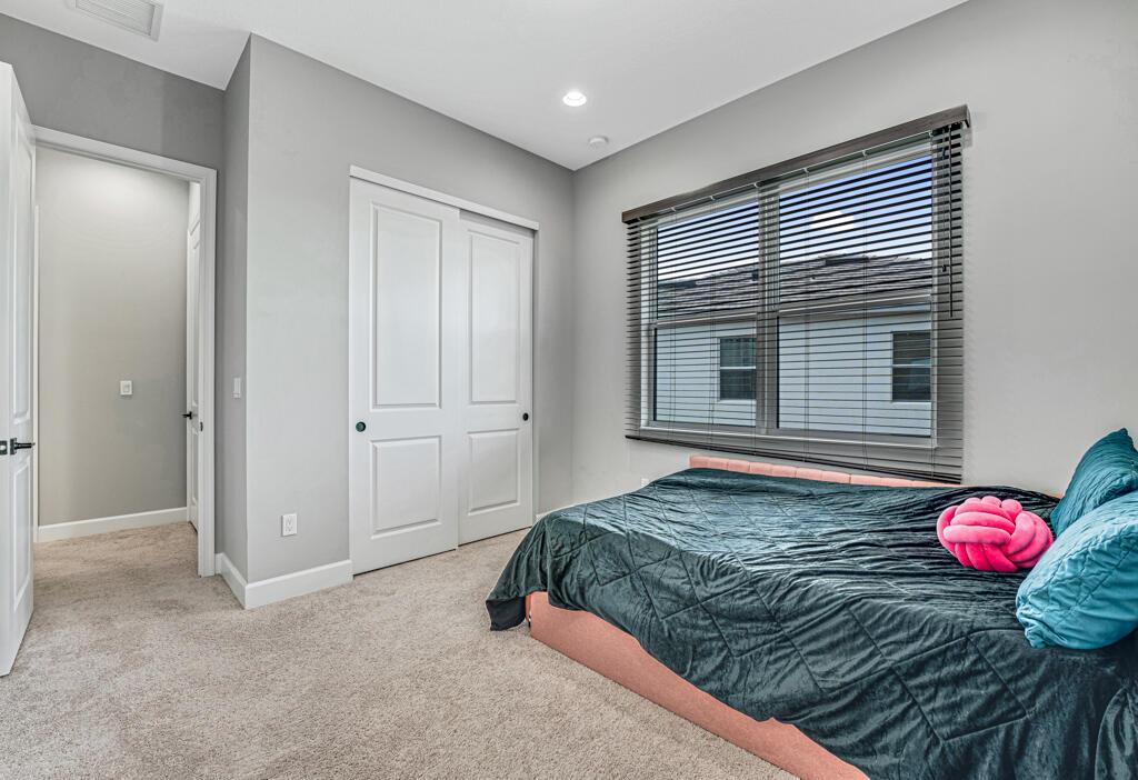 ORCHARDS OF WESTLAKE PHAS - Residential Lease