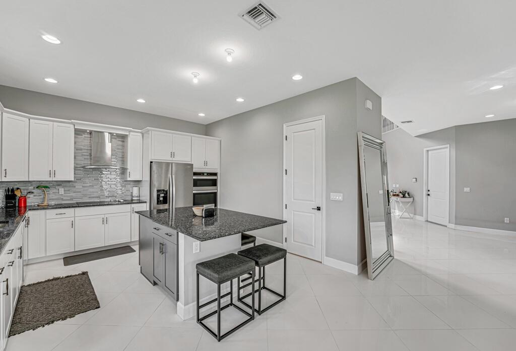 ORCHARDS OF WESTLAKE PHAS - Residential Lease