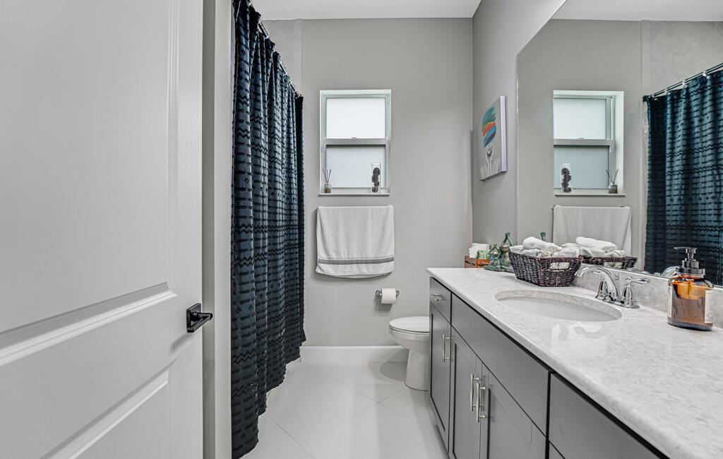 ORCHARDS OF WESTLAKE PHAS - Residential Lease