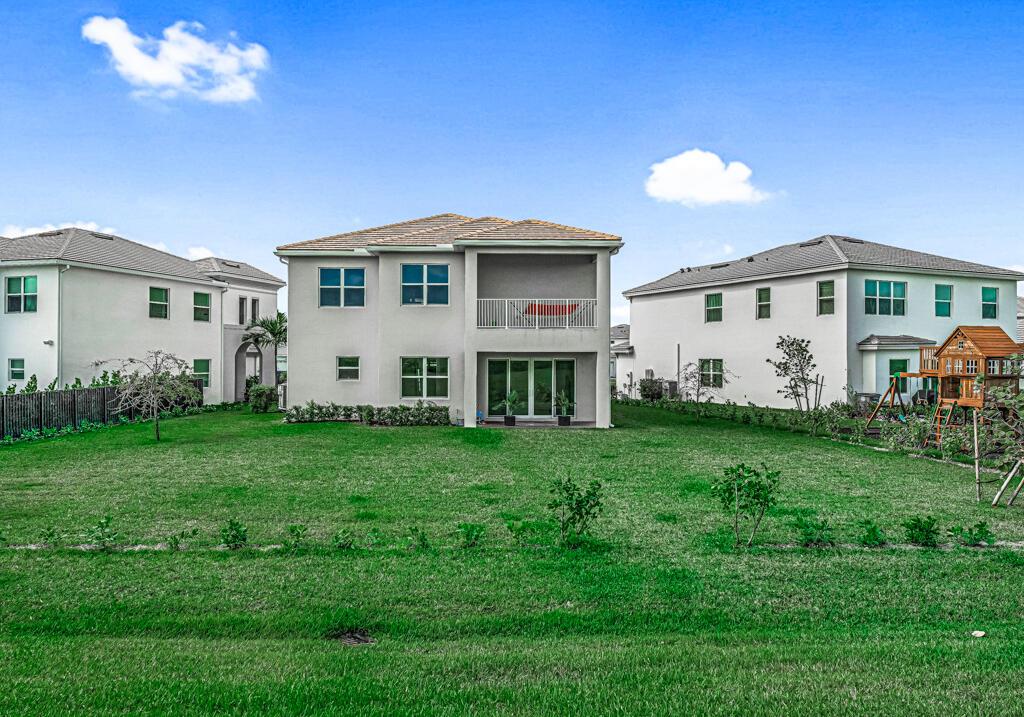 ORCHARDS OF WESTLAKE PHAS - Residential Lease