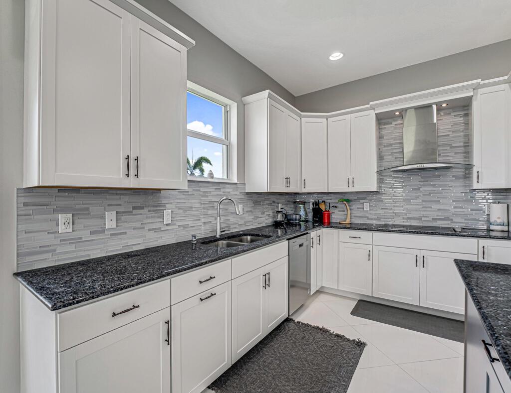 ORCHARDS OF WESTLAKE PHAS - Residential Lease