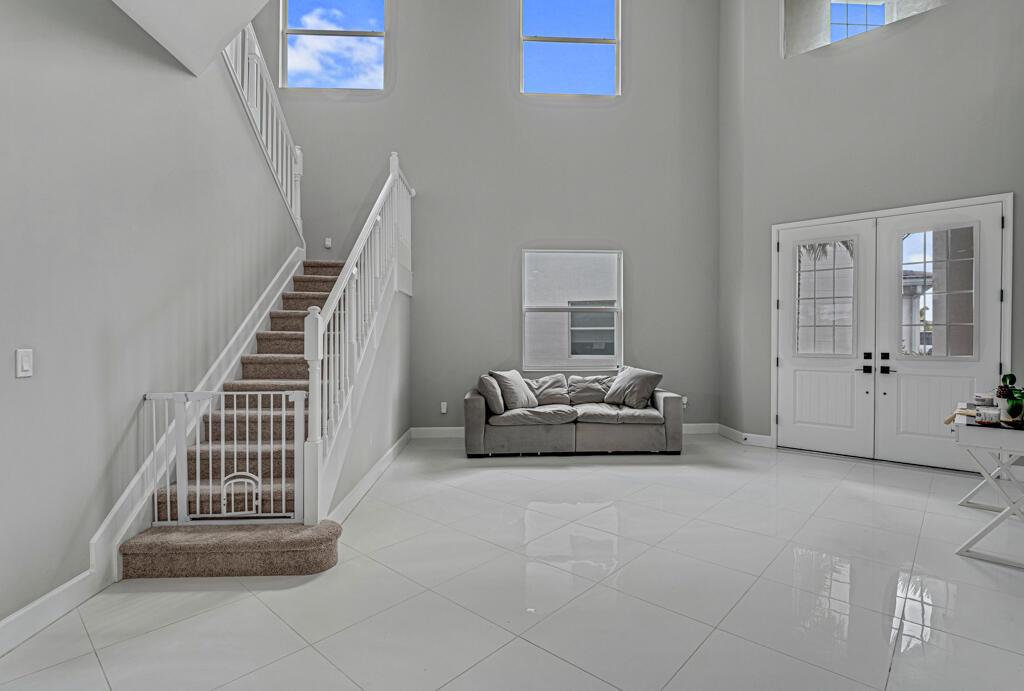 ORCHARDS OF WESTLAKE PHAS - Residential Lease