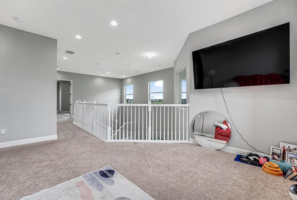 ORCHARDS OF WESTLAKE PHAS - Residential Lease